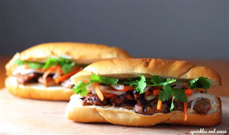 How many sugar are in vietnamese lemongrass pork 'banh mi' - calories, carbs, nutrition