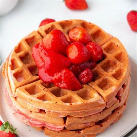 How many sugar are in waffles french with strawberries - calories, carbs, nutrition