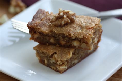 How many sugar are in walnut blondies - calories, carbs, nutrition