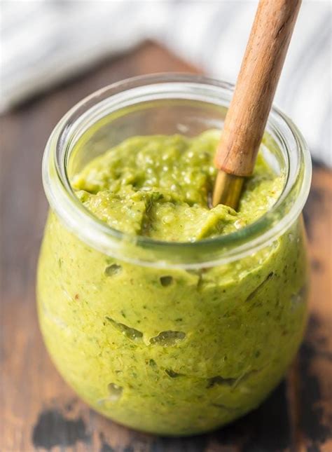 How many sugar are in walnut pesto - calories, carbs, nutrition