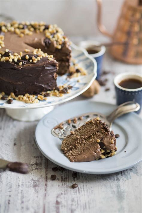 How many sugar are in walnut torte - calories, carbs, nutrition