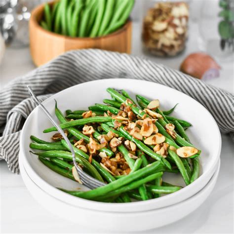 How many sugar are in whole green beans almondine - calories, carbs, nutrition