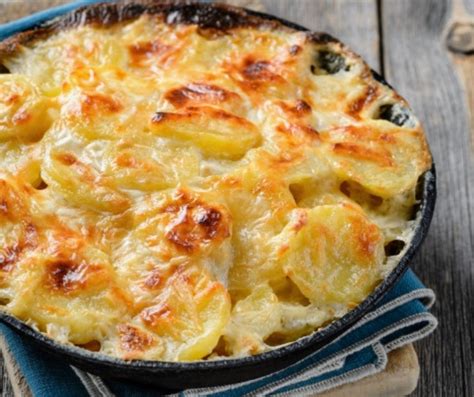 How many sugar are in whole+sum - parmesan gratinated potatoes - calories, carbs, nutrition