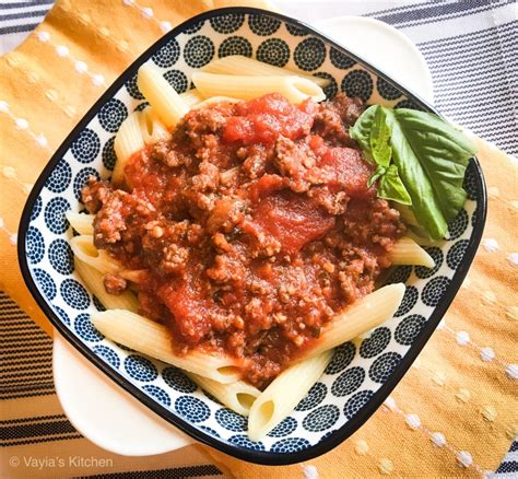 How many sugar are in whole wheat penne with meat sauce - calories, carbs, nutrition