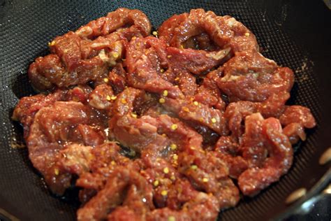 How many sugar are in wok seared orange peel beef - calories, carbs, nutrition