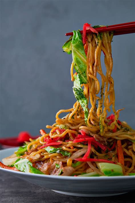 How many sugar are in yaki soba - calories, carbs, nutrition