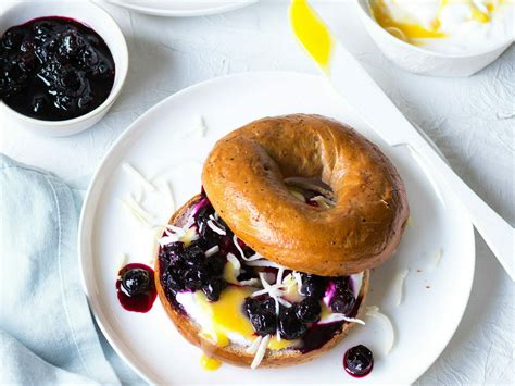 How many sugar are in zesty morning bagel - calories, carbs, nutrition