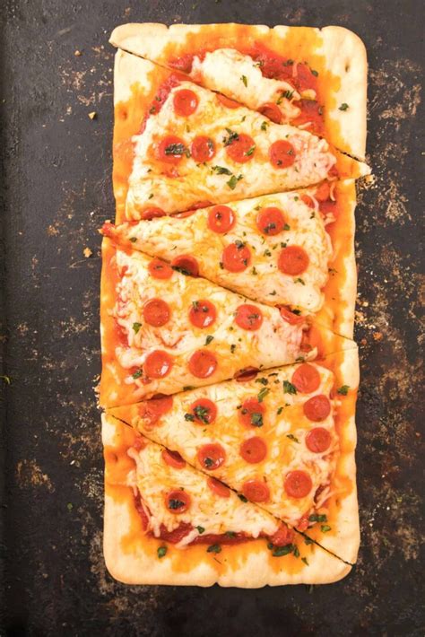 How many sugar are in zime pizza flatbread pepperoni - calories, carbs, nutrition