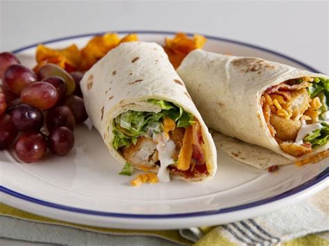 How much fat is in 150 classic club wrap - calories, carbs, nutrition