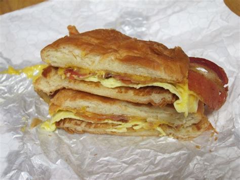 How much fat is in 155 sunrise croissant with egg & cheese - calories, carbs, nutrition