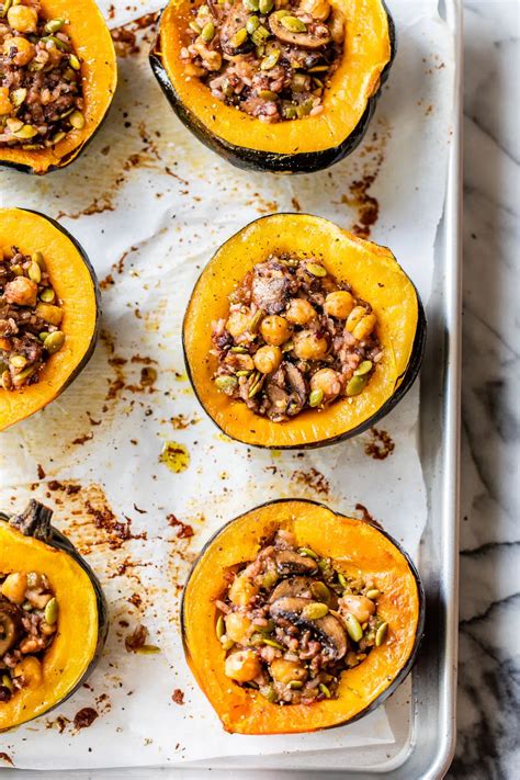 How much fat is in acorn squash bake with almonds - calories, carbs, nutrition