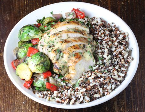 How much fat is in almond chicken with vegetable blend and brown rice - calories, carbs, nutrition