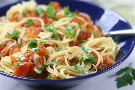 How much fat is in angel hair pasta withcrab pomodoro - calories, carbs, nutrition