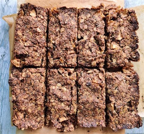 How much fat is in apple and cinnamon flapjack - calories, carbs, nutrition