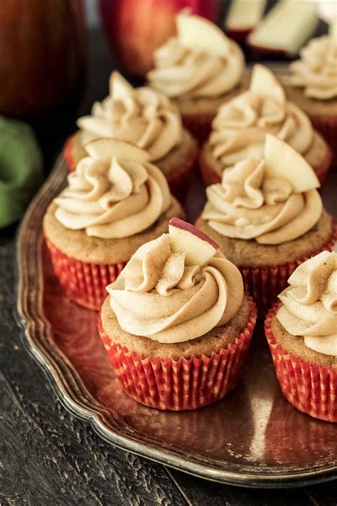 How much fat is in apple cider cupcakes - calories, carbs, nutrition