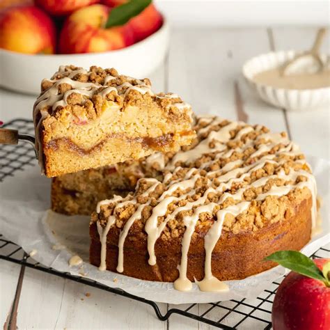 How much fat is in apple crumb cake - calories, carbs, nutrition