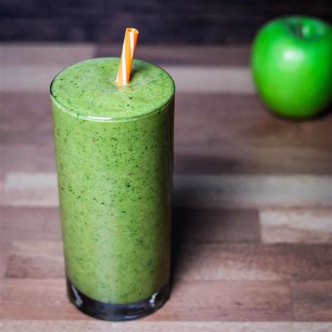 How much fat is in apple n' greens smoothie - calories, carbs, nutrition