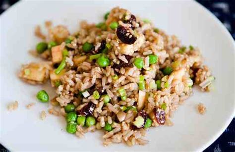 How much fat is in apple onion infused brown rice with dried cherries - calories, carbs, nutrition