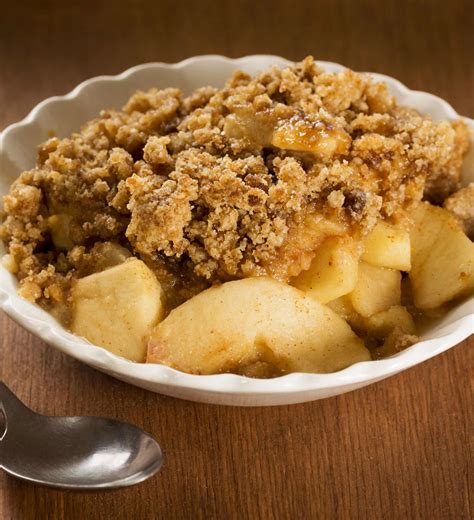 How much fat is in apple pear crisp - calories, carbs, nutrition