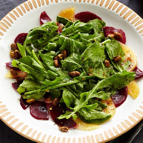 How much fat is in arugula salad and sweet and spicy beets - calories, carbs, nutrition