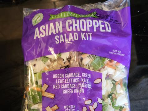 How much fat is in asian chopped salad - calories, carbs, nutrition
