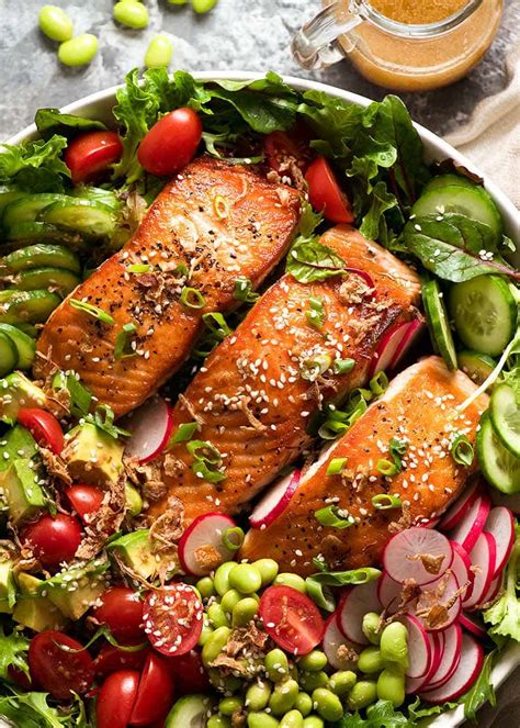 How much fat is in asian salmon salad - calories, carbs, nutrition