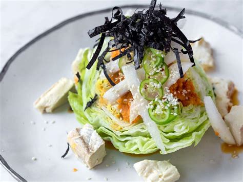 How much fat is in asian wedge salad - calories, carbs, nutrition