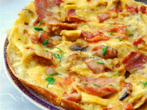 How much fat is in bacon omelet - calories, carbs, nutrition