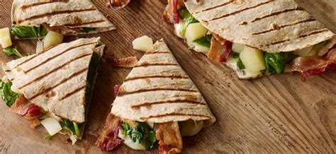 How much fat is in bacon pepper jack quesadilla - calories, carbs, nutrition