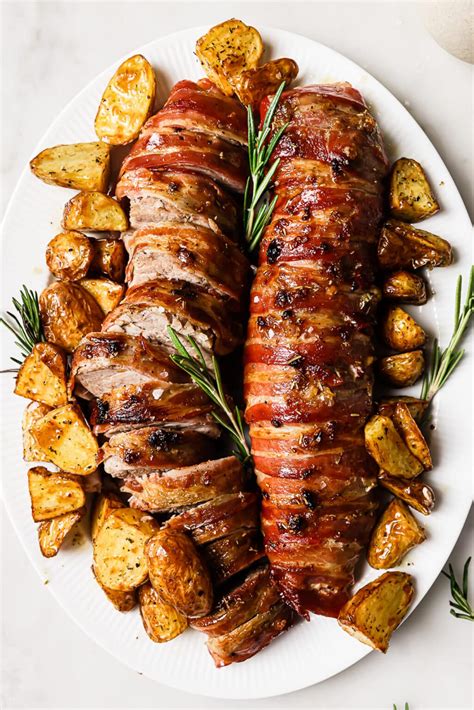 How much fat is in bacon wrapped pork loin - calories, carbs, nutrition