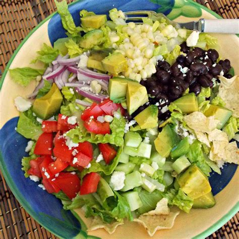 How much fat is in baja salad (half) - calories, carbs, nutrition