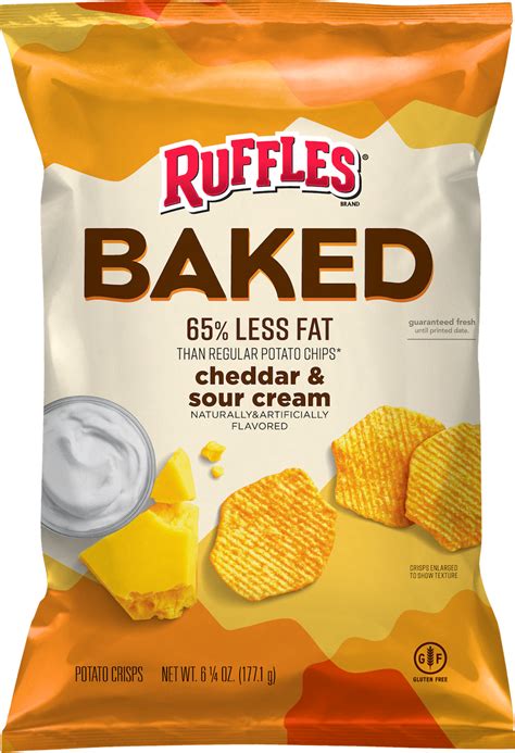 How much fat is in baked cheddar and sour cream chips - calories, carbs, nutrition