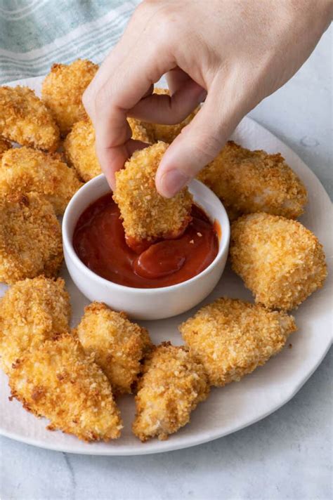 How much fat is in baked chicken nuggets - calories, carbs, nutrition