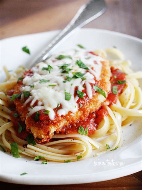 How much fat is in baked chicken parmesan - calories, carbs, nutrition