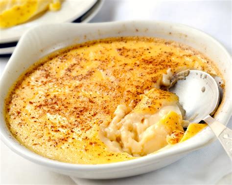How much fat is in baked custard - calories, carbs, nutrition