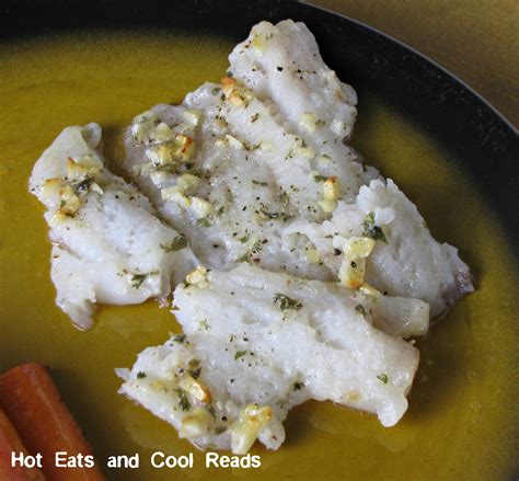 How much fat is in baked fillet of pollock with rich & rustic tomato sauce - calories, carbs, nutrition