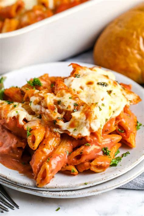 How much fat is in baked pasta tomato sauce - calories, carbs, nutrition