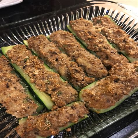 How much fat is in baked stuffed zucchini - calories, carbs, nutrition