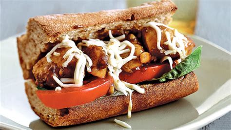 How much fat is in balsamic chicken sandwich - calories, carbs, nutrition