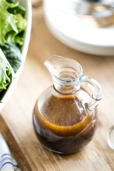 How much fat is in balsamic vinaigrette - calories, carbs, nutrition