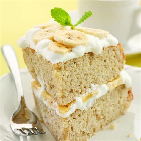 How much fat is in banana cake, vegetarian - calories, carbs, nutrition