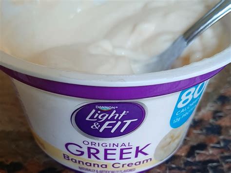 How much fat is in banana cream greek yogurt - calories, carbs, nutrition