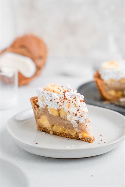 How much fat is in banana cream pie, vegetarian - calories, carbs, nutrition