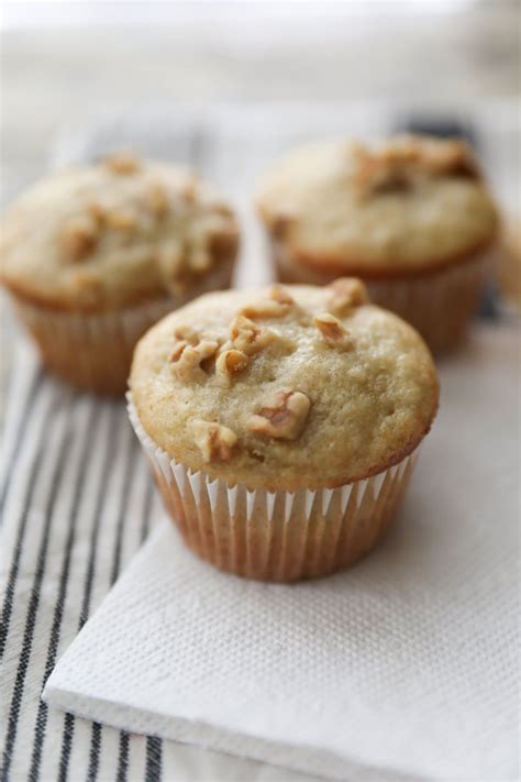 How much fat is in banana nut muffin - calories, carbs, nutrition