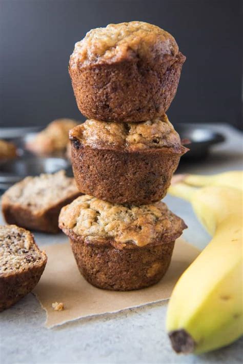 How much fat is in banana nut muffin top - calories, carbs, nutrition