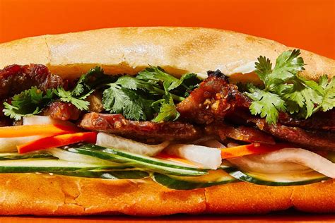 How much fat is in banh mi - calories, carbs, nutrition