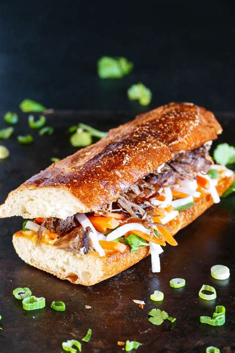 How much fat is in banh mi boneless pork rib sandwich (39216.0) - calories, carbs, nutrition