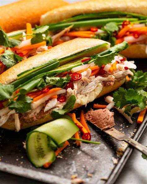 How much fat is in banh mi chicken sandwich (41973.7) - calories, carbs, nutrition