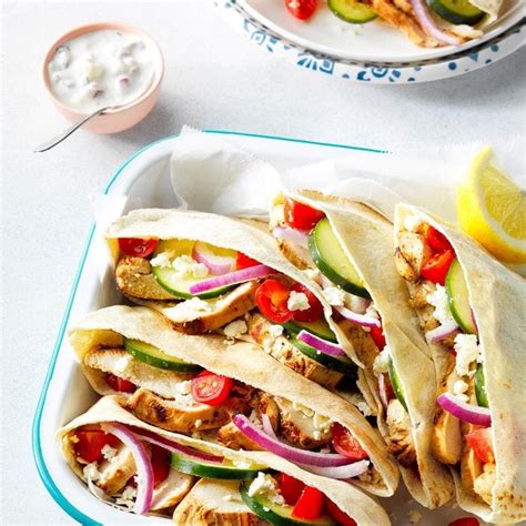 How much fat is in barbeque chicken pita (10375.0) - calories, carbs, nutrition