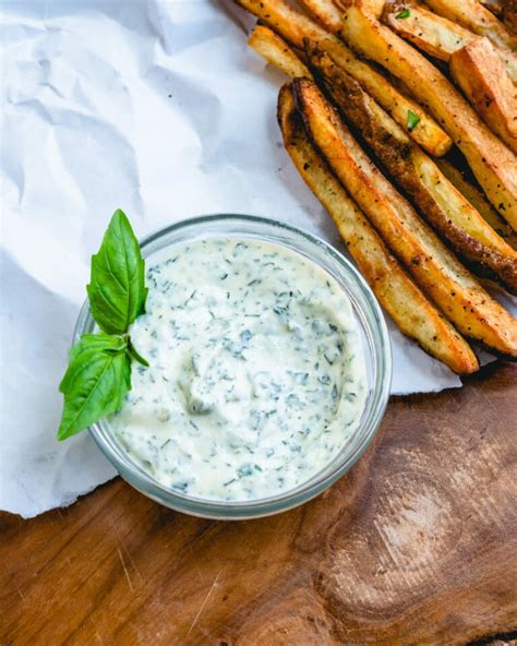 How much fat is in basil aioli - calories, carbs, nutrition